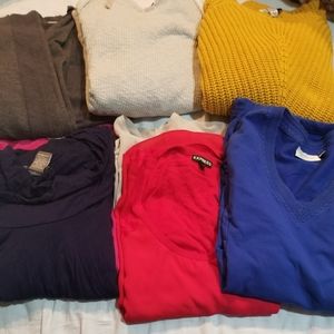 Sold****bundle/lot of medium top.